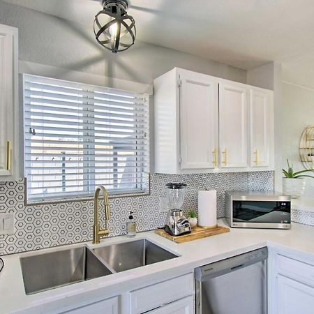 Charming Phoenix Home With Patio About 3 Miles To Dtwn! Exterior foto